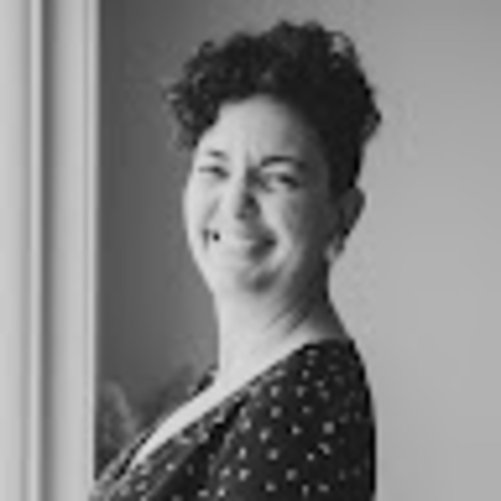Meet your Posher, Lara